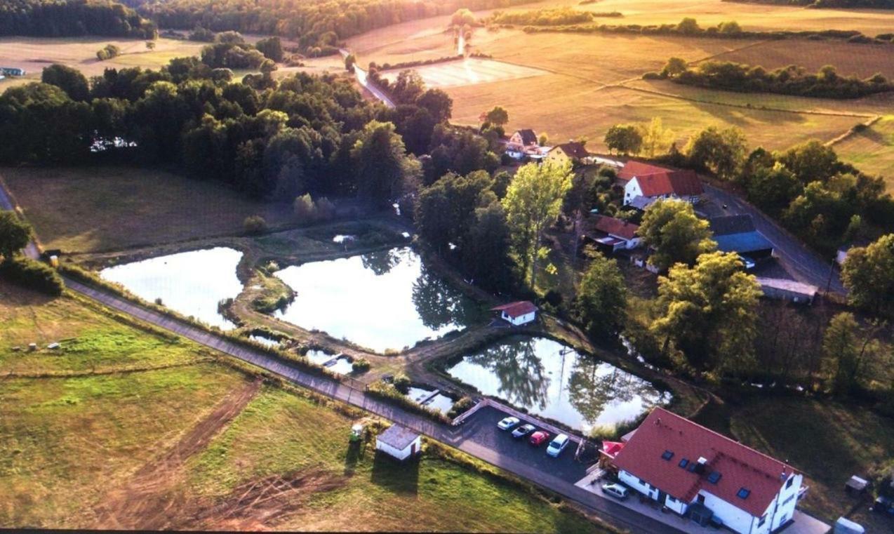 Dorf Alm Ferienwohnung Schwalmtal  ภายนอก รูปภาพ